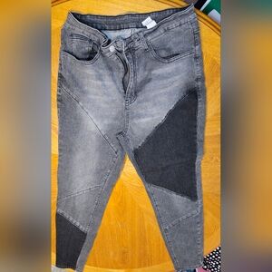 SHEIN Gray and Black Skinny Jeans with Two-Tone Design